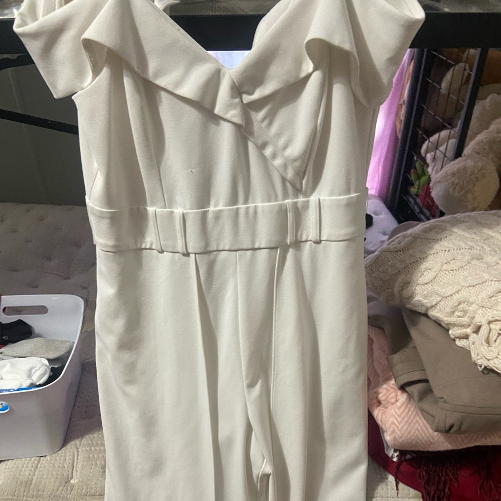Was only worn once in perfect shape